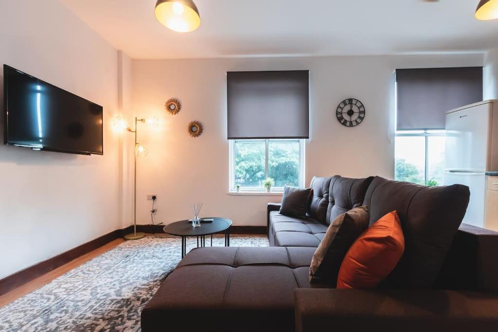 Noir - 2 Bedroom Flat - Sleeps 5 With Parking Southampton Kültér fotó